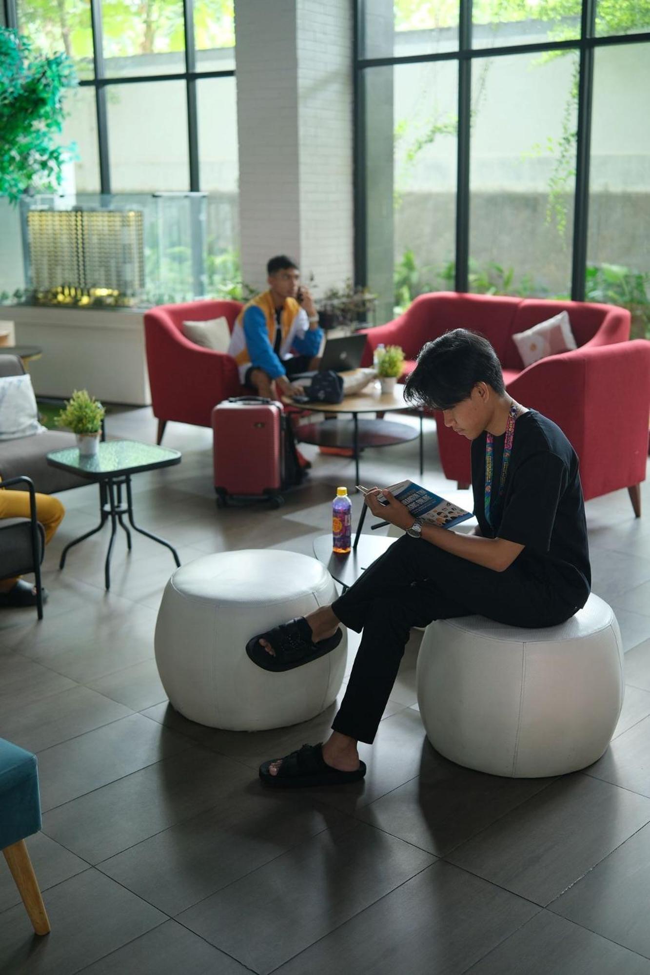 Cordova Suites Semarang Luaran gambar